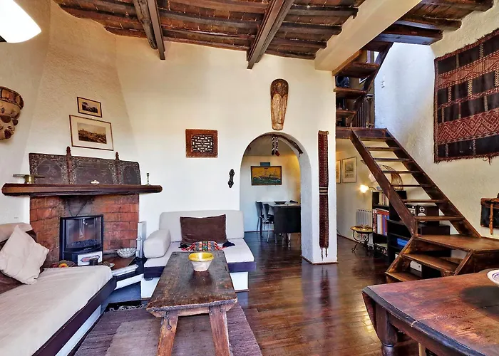 Vicolo Del Cinque Penthouse | Romeloft *